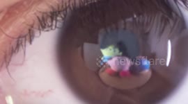 Jaw-dropping new tech builds 3D pictures based on reflection in person's eyes