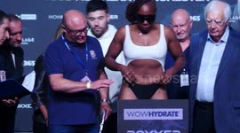 Franchon Crews-Dezurn vs Savannah Marshall weigh-In