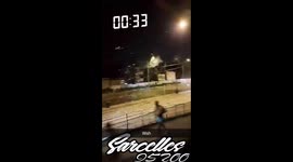 Vous pouvez voir dans cette vidéo les jeunes qui ne s'arrêtaient pas de tirer avec les mortiers