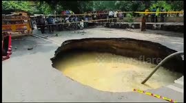 Road caves in middle of the road in Delhi Janakpuri, 10 feet hole