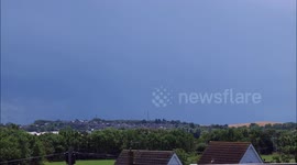 Lightning bolt captured as thunderstorms pass over Kent, UK