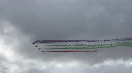 Al Fursan air display team showing their true colours at the int air tattoo. (Vid-1)