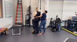 Quadriplegic man walks for the first time with the help of high-tech exoskeleton