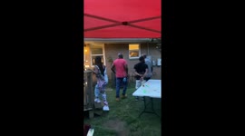 Arresting proposal: Man fakes bust to surprise girlfriend with diamond ring