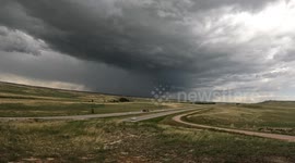 Two contrasting weather fronts collide in amazing timelapse recorded in Colorado
