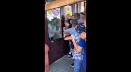 Frenzy in Gomel: throngs of youth storm second-hand store for bargains