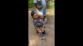 'They did it by themselves!' - Toddler brothers work together to catch HUGE rainbow trout