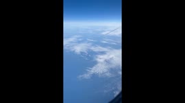 Spotting another commercial airliner whilst over the Gulf of Italy on route to Greece