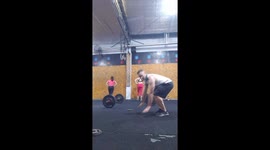 Crossfit, Lunes 7 am, mientras entrenaba mí compañero hace su Baile erótico 