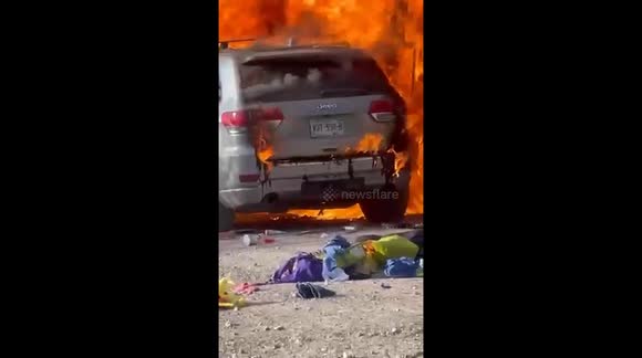 Auto se incendia al tirar el aceite de la transmisión