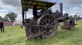 The funny moment a steam traction engine runs over a man’s pushbike at Shrewsbury steam rally.