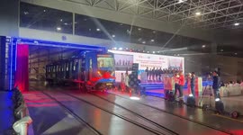 1st articulated light rail train customized for Mexico City rolls off assembly line in China's Hunan