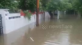 Heavy rain lashes Lucknow, ( Uttarpradesh)water logging reported in several Areas