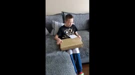 Boy who asked for MacBook for birthday given apple, macaroni and book by prankster mum Part 1/2
