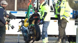 Man in 20s dies after motorbike crashes into roundabout - Long Eaton, Derbyshire, UK