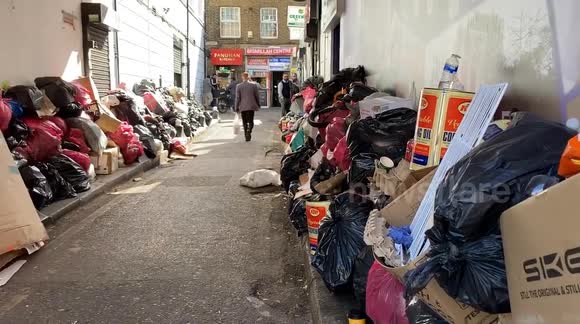 UK: Trash Pile Up On East London Streets Due To Continuing Strike By ...