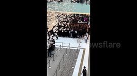 Excited Dubai crowd gathers in long line for iPhone 15 launch