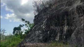 18 Years A Grandfather Chooses to Live in a Cave House