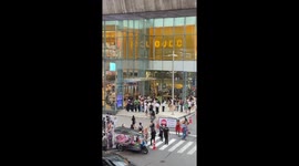 Terrified shoppers flee Siam Paragon Mall during Bangkok shooting rampage