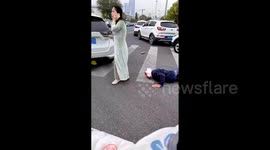 Quick-thinking driver uses sanitary pad to save bleeding pedestrian after accident