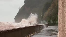 UK: Storm Babet Brings Strong Winds Causing Rough Waves Along Coastline 2