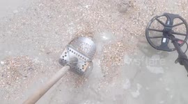 Man finds diamond 'wedding' ring buried in sand before owner drives 1,600 miles to thank him