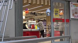 Italy's consumer confidence, industrial turnover fall