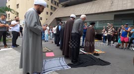 Protest against the Israeli massacre in the Gaza Strip that has killed more than eight thousand Palestinians, including 3,500 children, according to local sources.