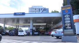 Argentine government pressures oil companies over fuel shortage 
protests in Buenos Aires
