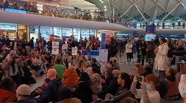 Pro Palestine sit in protest at Kings Cross station at 5.30pm
