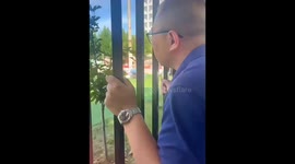 Emotional Father on Daughter’s First Day of Kindergarten in China