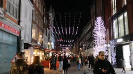 The Christmas Lights in South Molton Street this year are less than impressive due to them looking quite poorly spaced out