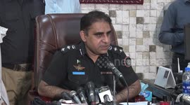 Police speaks about arrest of a gang involved in tempering cell phone’s IMEI numbers in Karachi, Pakistan