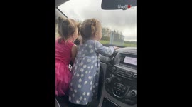 Fun trip to Safari helps dad bring smiles to girls' faces, months after they lost their mom