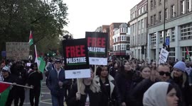Pro-Palestine march approaches Vauxhall Bridge in London, UK