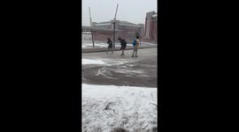 Chilling winds: Heilongjiang college students brave winter's fury