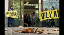 Protesters show solidarity with Greta Thunberg and other activists at Westminster Magistrates Court