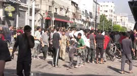 Crisis Escalates: Gaza Residents Desperate as Food Supplies Dwindle, Raid Warehouses and Shops in search of Aid