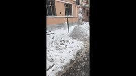 University Students’ Lifelike Snow Sculptures of Venus Unveiled in Northern China