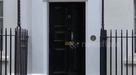 Jeremy Hunt leaves Downing Street for the House of Commons to deliver his autumn statement in London, UK