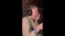 Girl has an extreme reaction to seeing her favorite Melanie Martinez in her concert