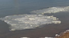 Cool sounds of ice cracking on Lake Superior in Ashland