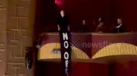 Climate activists ejected: opera house clash over 'no opera on a dead planet' banner