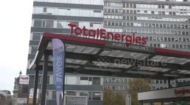 Greater Paris region sees fuel shortage after transport workers strike