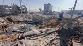 Israeli troops continue to advance into southern Gaza