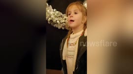 Deaf girl meets Santa properly for first time - thanks to signing elf