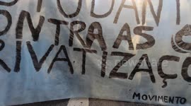 On the afternoon of this Thursday, December 14th, at MASP, on Avenida Paulista São Paulo Brasil at 5pm, another stage of the fight against privatization took place and it was demanded that the proceedings against the activists arrested during the vote tha