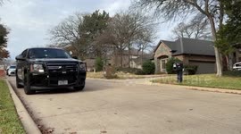 Police Brings Presents and Holiday Cheer with Meals On Wheels Deliveries