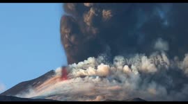 Powerful eruption unveiled: Mount Etna's spectacular display in Catania, Italy
