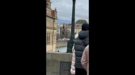 Prague shooting : More footage from the site shows eyewitness' nearby bridge and heavy deployment